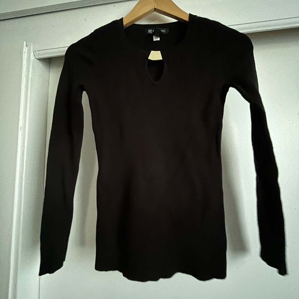Keyhole sweater classic knit by INC